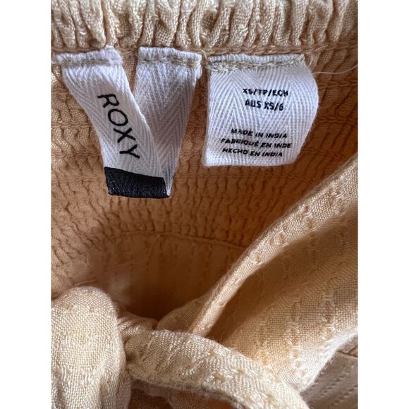 Woman’s Roxy Butter Yellow Sundress in XS - Picture 6 of 8